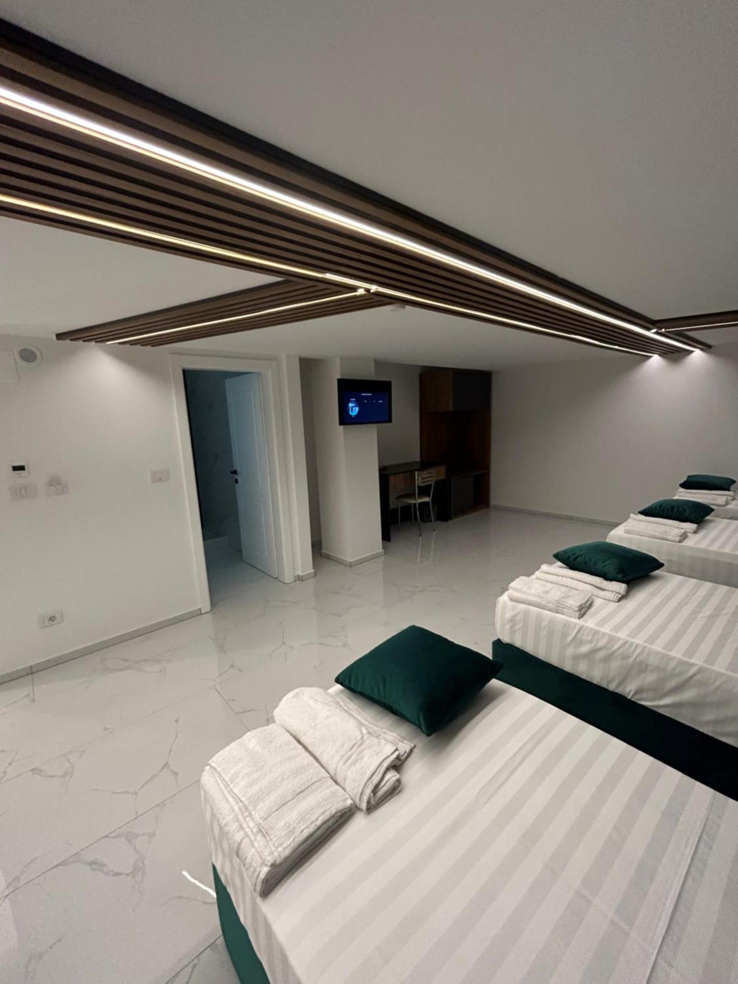Comfort Hotel Struga Exterior photo